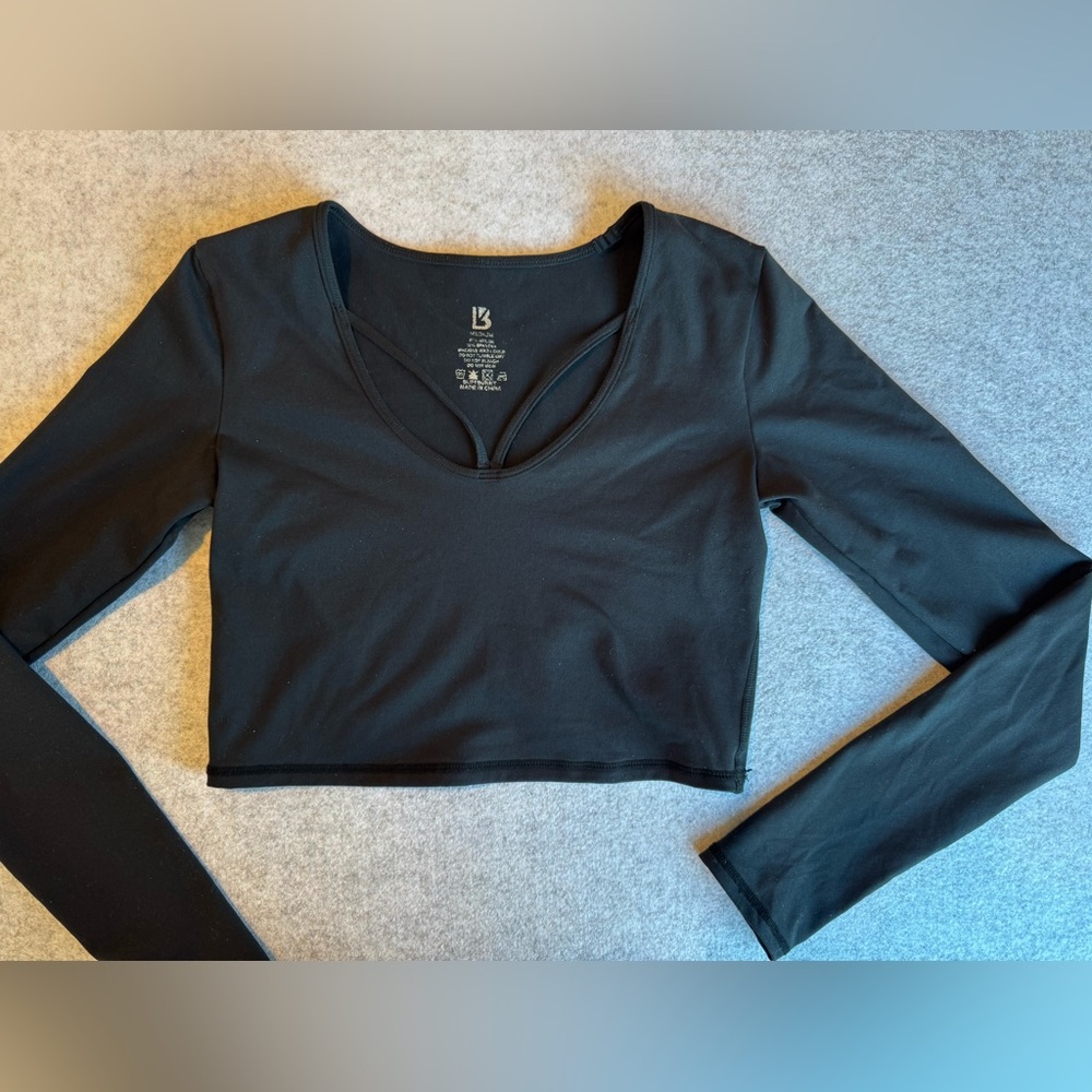 Buffbunny Collection Black Crop Workout Top Size Medium
